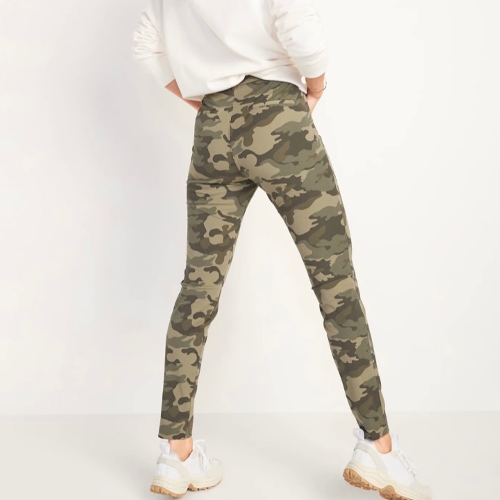 Old navy high rise pixie pant NWOT